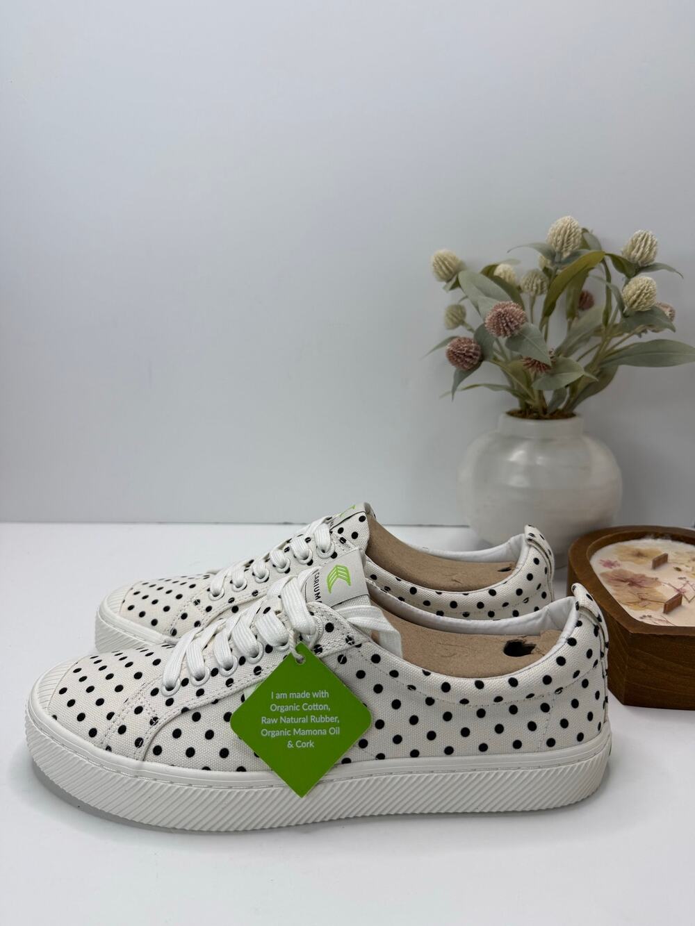 Cariuma OCA Low Casual Polka Dot Canvas Sneaker White/Black Women's 11 NWOB